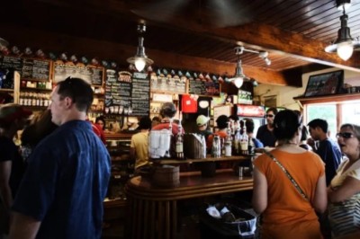 Mastering Small Talk: The Ultimate Guide with Conversation Topics and Tips