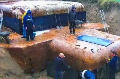 Unbelievable Discovery: Landlady Finds Hidden War Bunker in Her Garden!