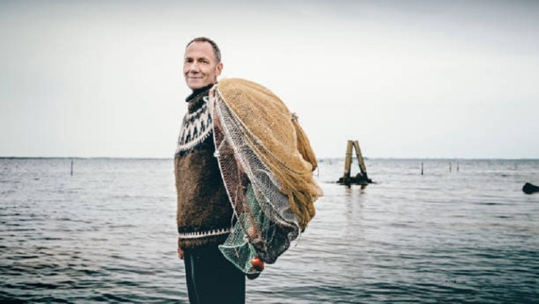 Uncharted Island: Fisherman's Terrifying Encounter with the Unknown