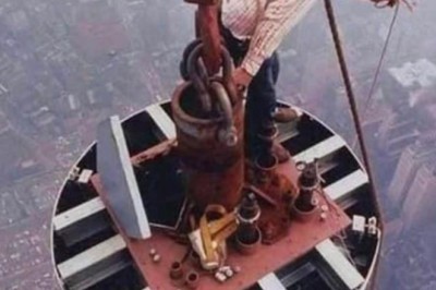 The Unsung Heroes of the Skyline: A Heartfelt Tribute to Workers Who Maintained the World Trade Center