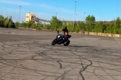 When Your Motorcycle Gets Sassy! 😡🏍️ Owner vs. Bike Showdown!