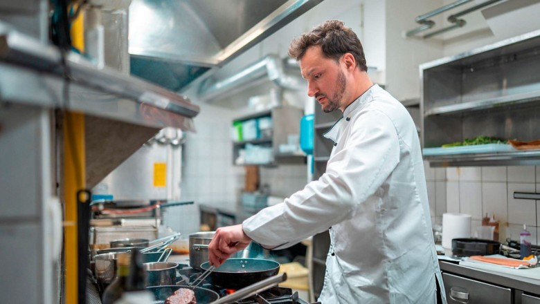 He Was Homeless for Years — Now He Owns the Restaurant Everyone’s Talking About
