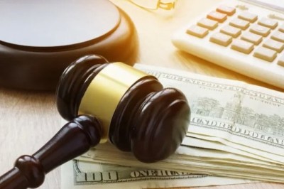 The Two-Cent Thief: How a Financial Whiz Stole Millions and Almost Got Away with It