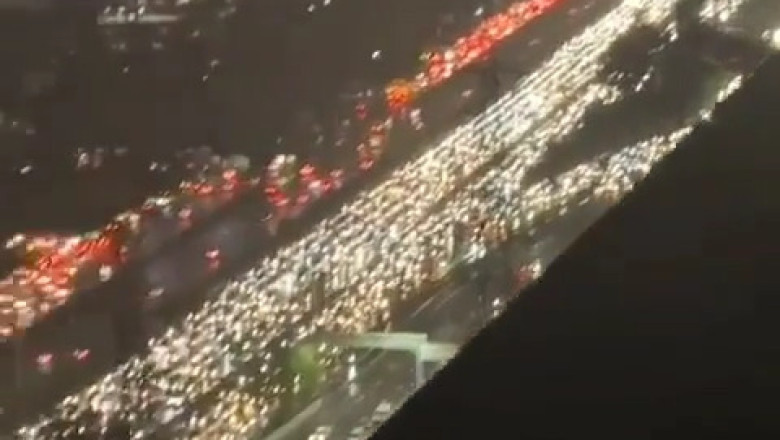 Epic Traffic Jam in Delhi: Chaos in the Capital!