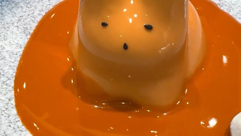 Cutest Rabbit-Shaped Thai Tea Dessert in Malaysia!