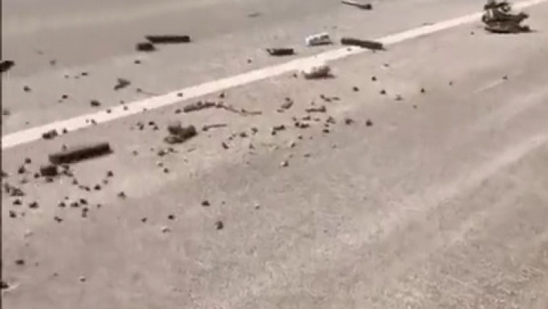 Garbage Truck Goes Full Chaos Mode on the Highway – I Can’t